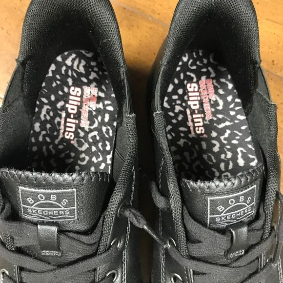 Skechers BOBS Hands Free Slip Ins Womens Black FaLeather Comfort Sneakers Sz 9 - Picture 8 of 9